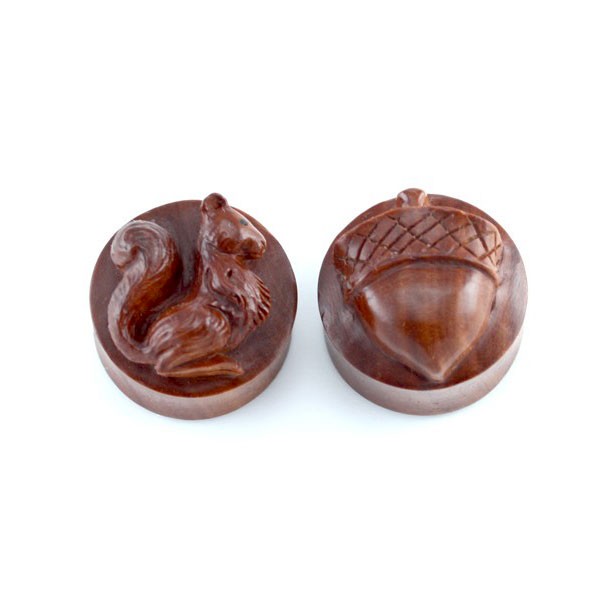 SQUIRREL & NUT PAIR OF CARVED FLESH PLUGS